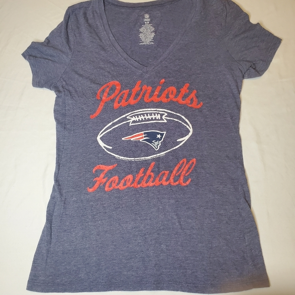 Womens Medium Patriots Team V Neck T Shirt